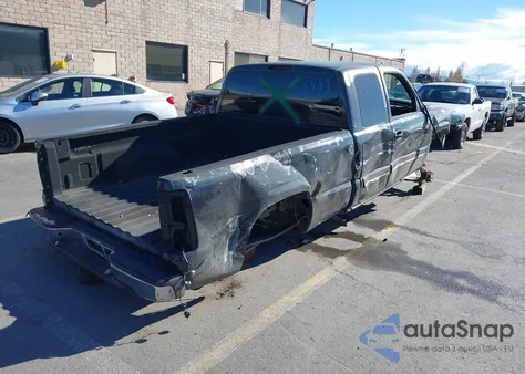 2003 Chevrolet Silverado 1500 Ls z USA, uszkodzony, nr VIN 2GCEC19T031308553